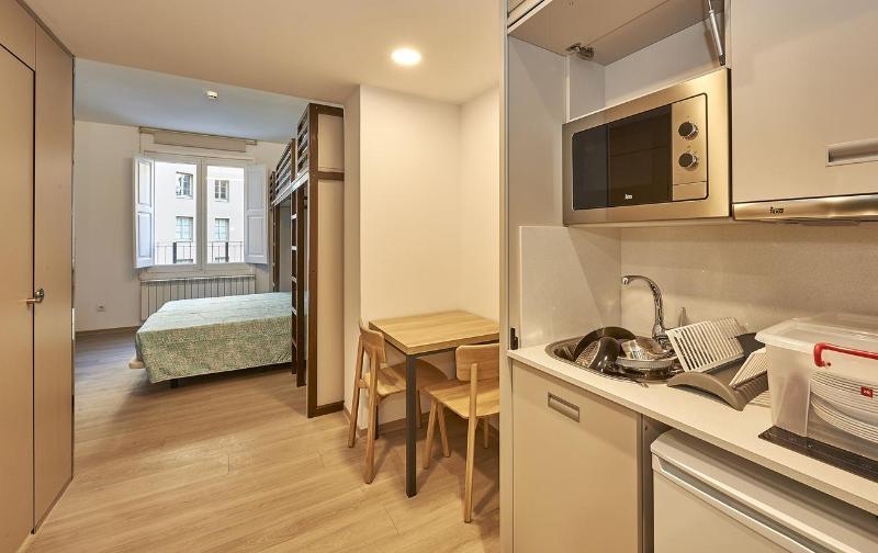 Alberg Abat Oliba Monistrol de Montserrat Exterior foto A studio apartment in Madrid, Spain